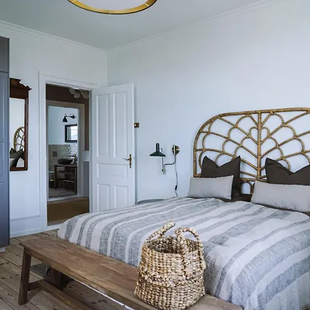 Tusculum Aparthotel 4*