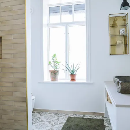 Tusculum Aparthotel 4*