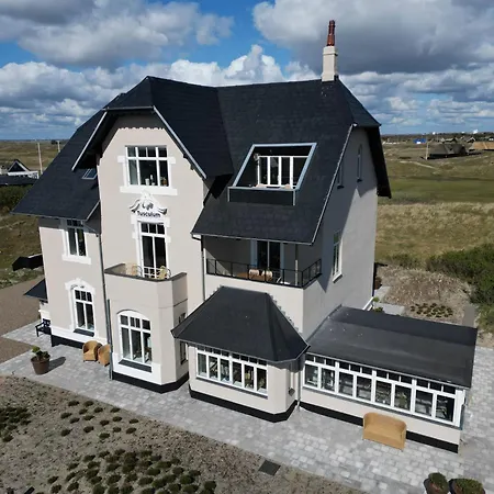 Tusculum Aparthotel 4*